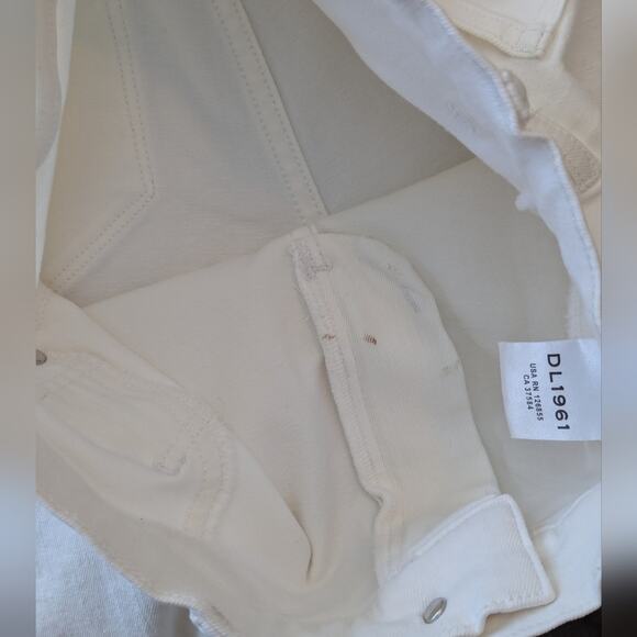 DL1961 Mara Straight High Rise Instasculpt White Jeans Raw Hem, Sz 27x27 - Picture 9 of 11